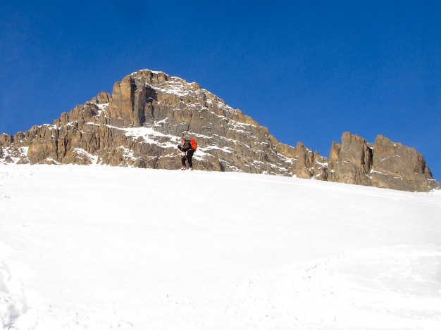 Ski de randonnée à Roche Robert, vallée de la Guisane, massif des Cerces, avec les guides de Serre Chevalier.