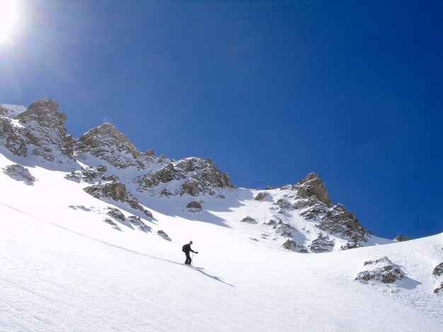 Les Rochers Charniers : ski de randonnée avec les guides de Serre Chevalier.