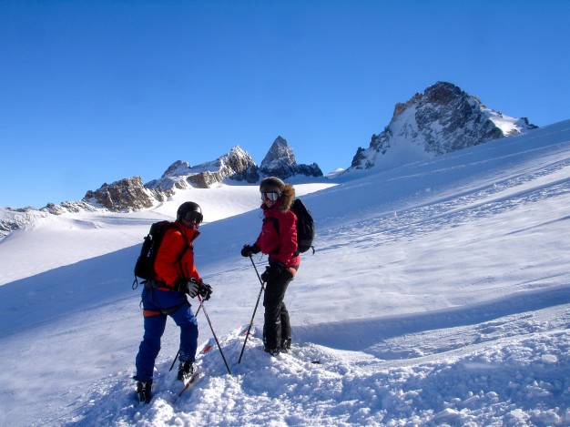 Sur le glacier de la Girose. Free ride avec les guides de Serre Chevalier.
