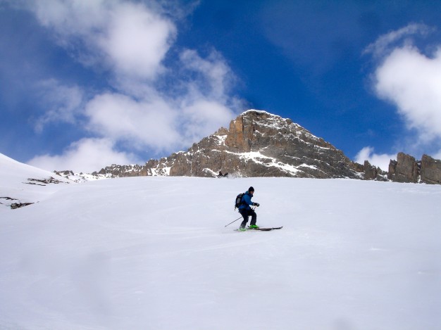 Ski de randonnée à Roche Robert, vallée de la Guisane, massif des Cerces, avec les guides de Serre Chevalier.
